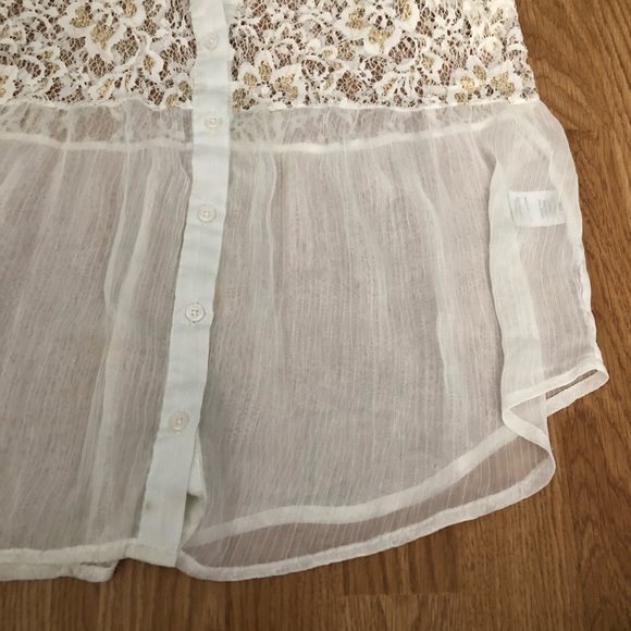 Kirra white and gold laced button down tank - Picture 4 of 5